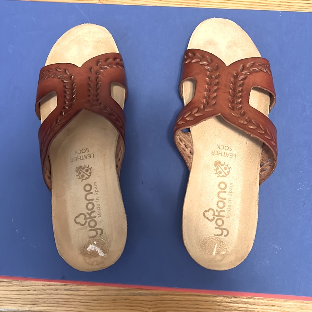 Yokono comfy sandals-made in Spain-size 8